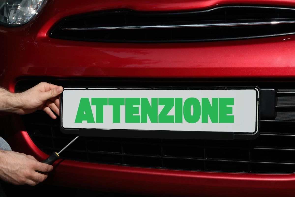 Auto sporca novità targa