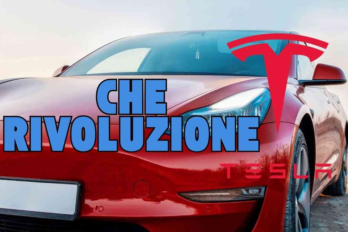 Tesla rivoluzione robotaxi novità