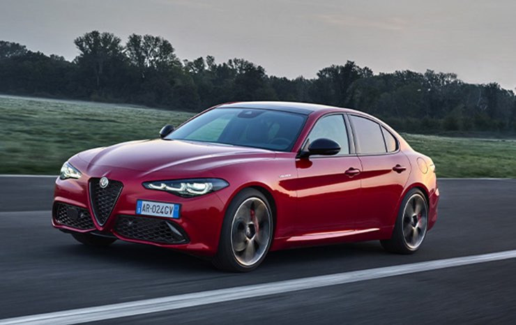 Alfa Romeo Giulia 5 incidenti per spegnimento motore