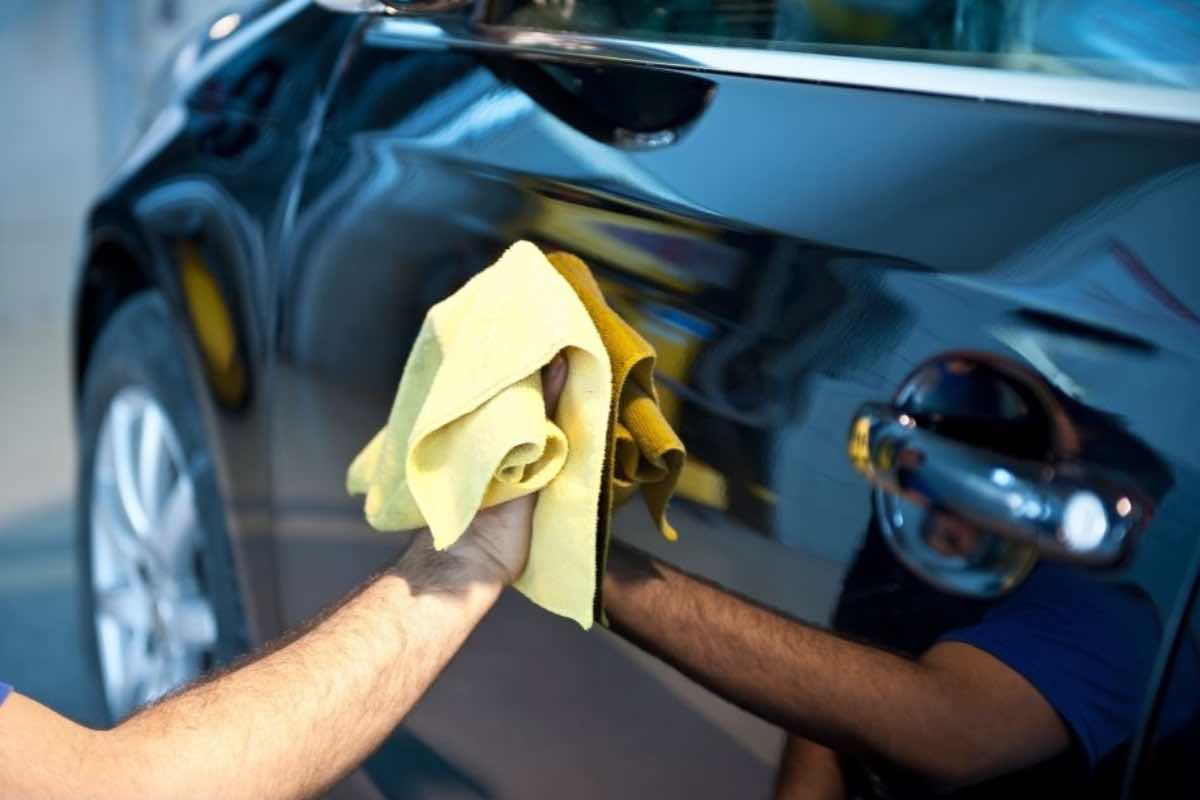 Auto trucco per pulirla