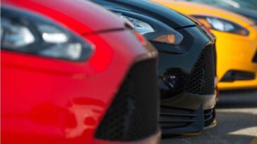 Auto il noto brand cambia logo