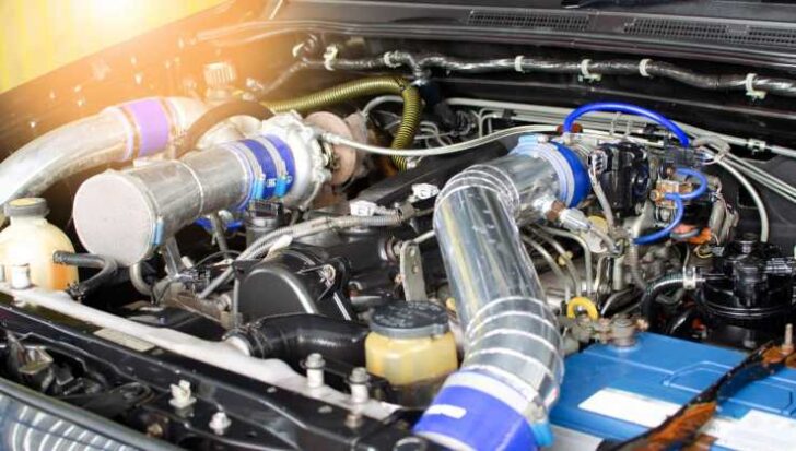 Il motore di un'auto