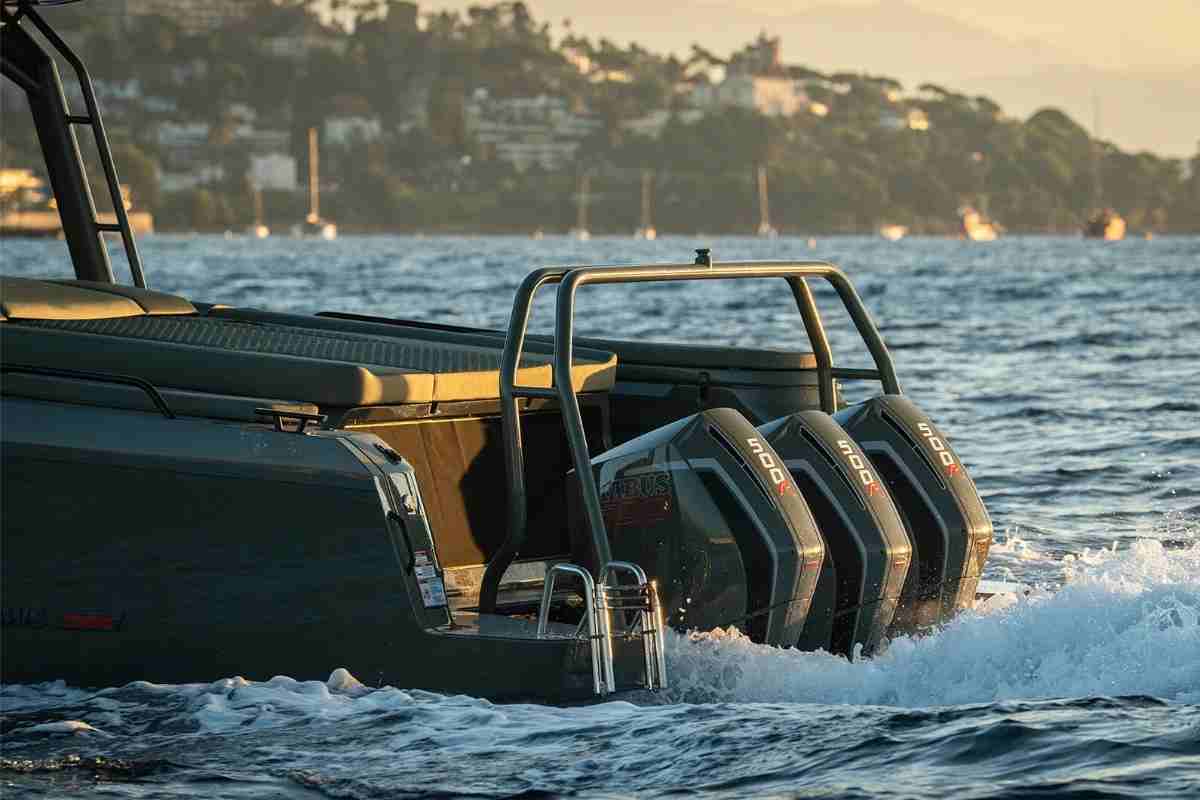 BRABUS vola tra le onde