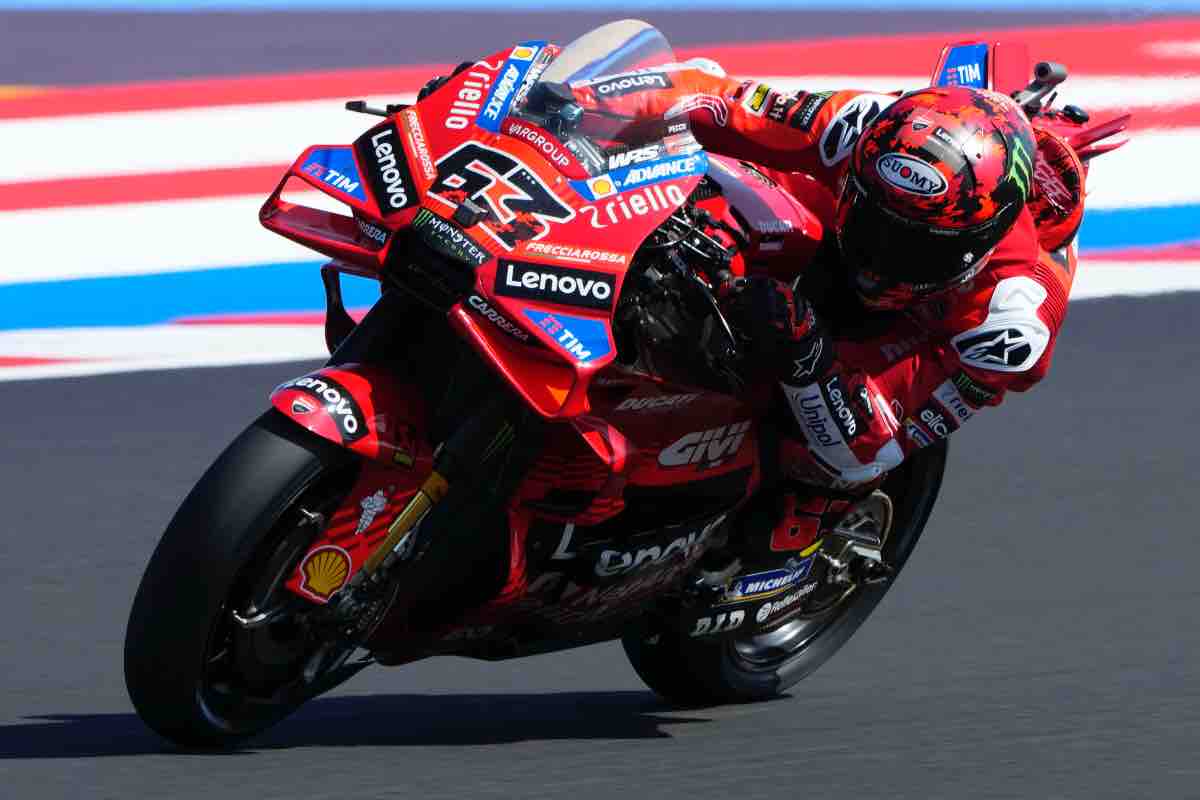 Bagnaia arriva la mossa disperata