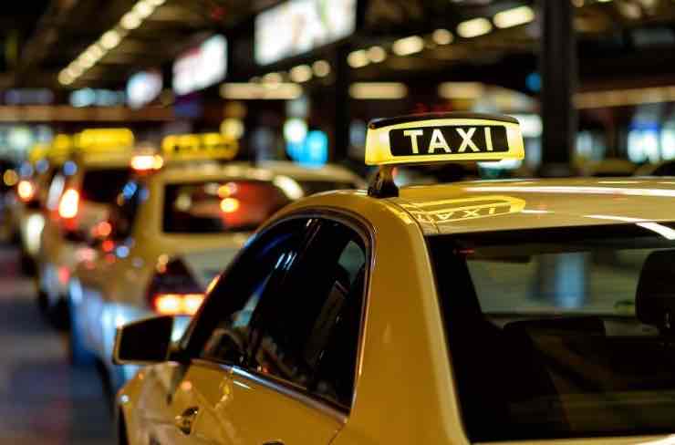 Disastro taxi spesa di 1.506 km per fare 1,6 km