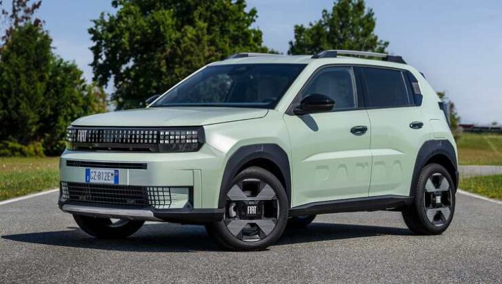 La nuova FIAT Grande Panda a benzina