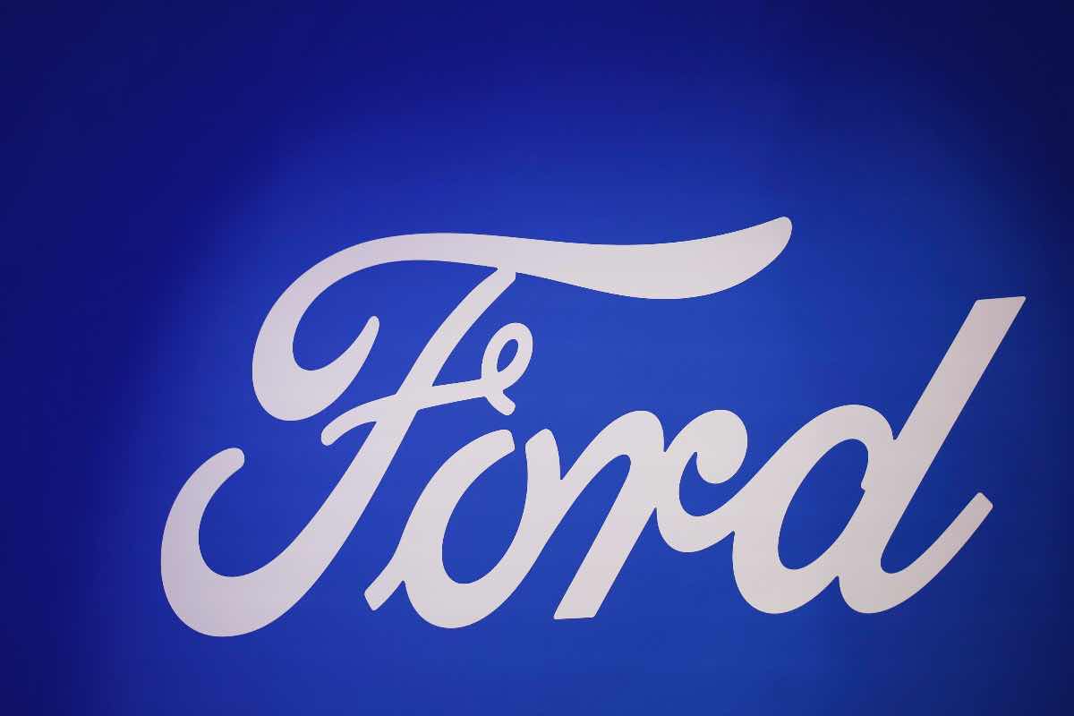 Ford fa la voce grossa