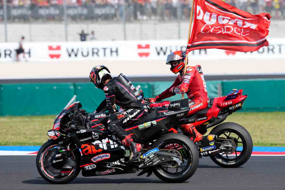 Marquez in pista con la Ducati