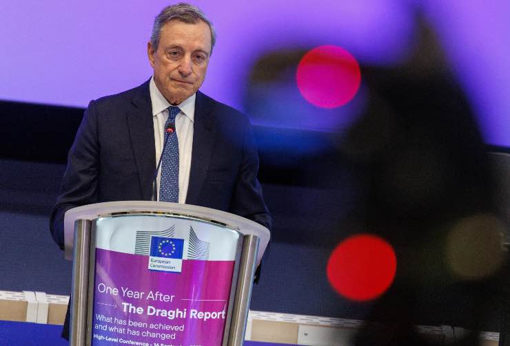 Mario Draghi chiede un passo indietro all'Europa