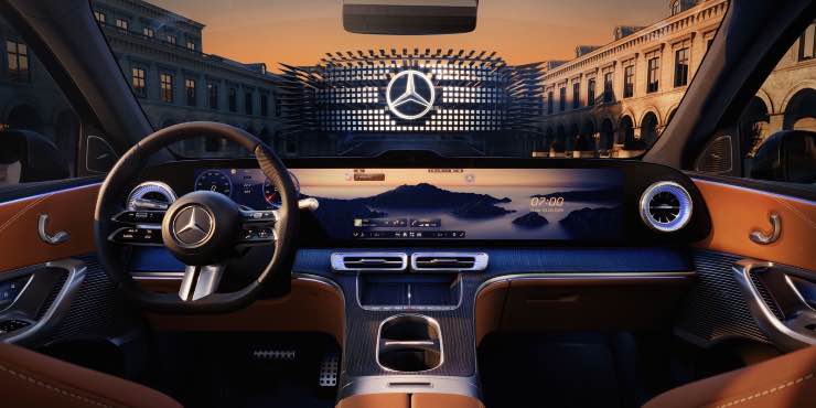 Mercedes GLC interni plancia a tutto schermo