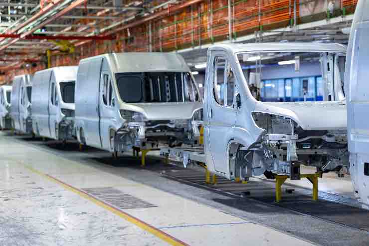 Stellantis Atessa se ne vanno in 600