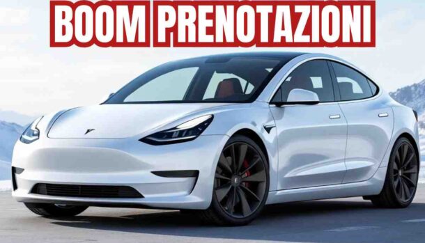 Boom di prenotazioni per guidare una Tesla gratis
