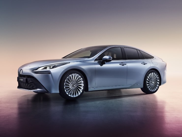 Toyota Mirai idrogeno al posto del diesel
