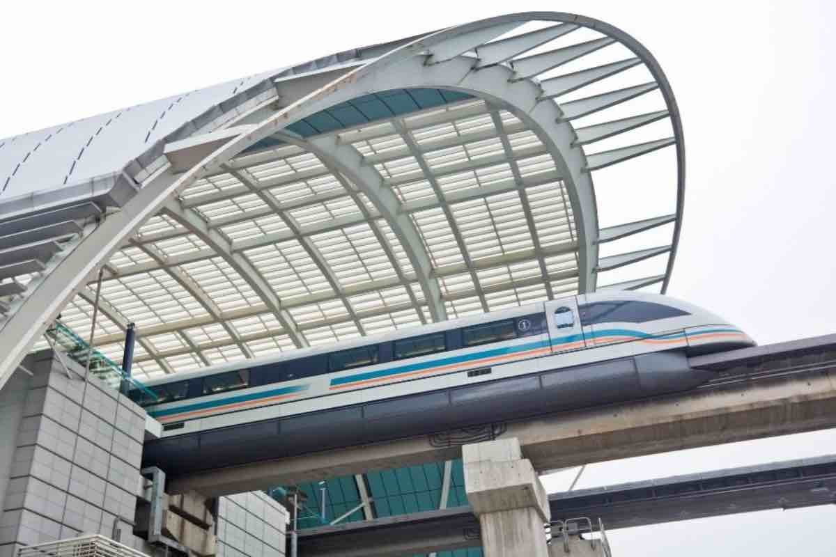 Treno del futuro nuovo record di velocità