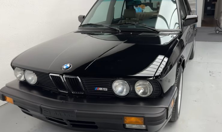 BMW E28 M5 ristutturata