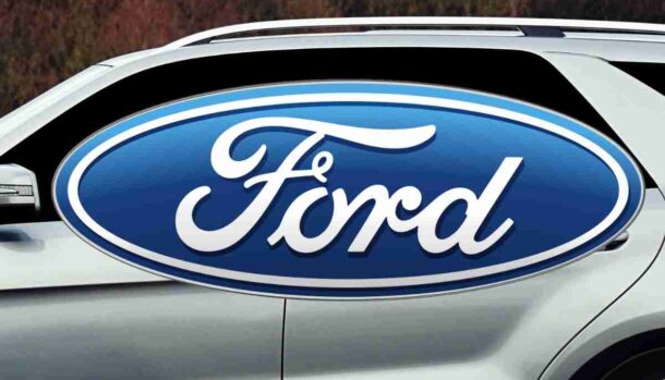 Ford Focus novità berlina SUV