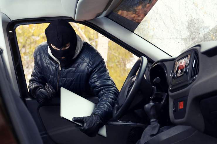 Furto auto Cina Regno Unito