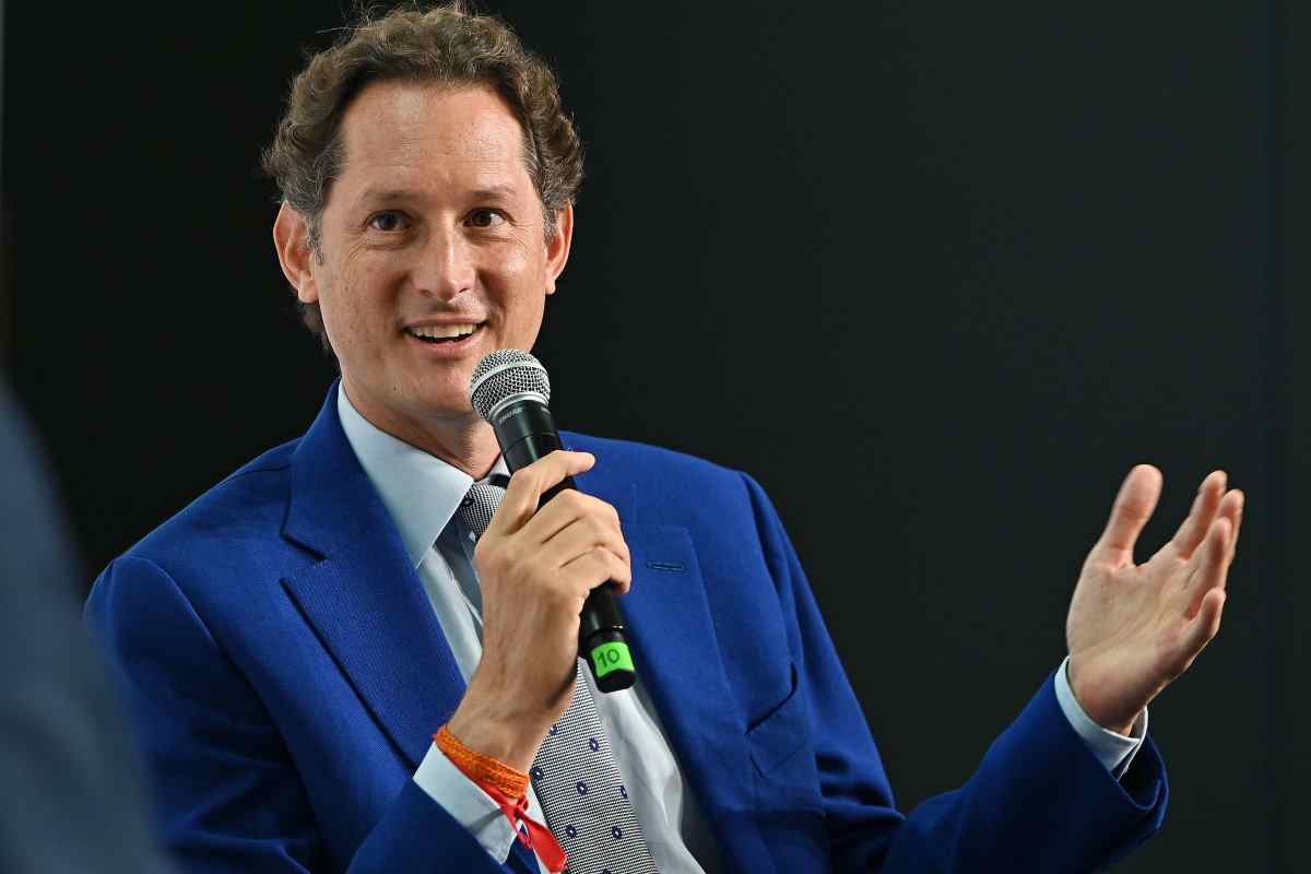 John Elkann novità ricavi 4 miliardi