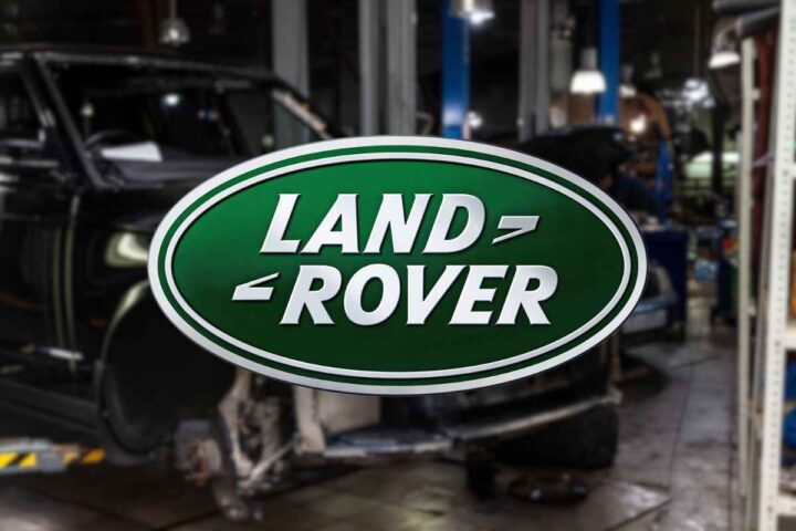 Problema enorme per Land Rover: il modello di punta va riconsegnato per un difetto