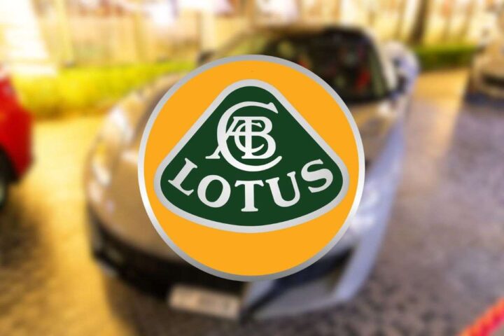 La Lotus che sembra una Lamborghini, ha delle specifiche uniche: quasi 1000 CV sotto il cofano