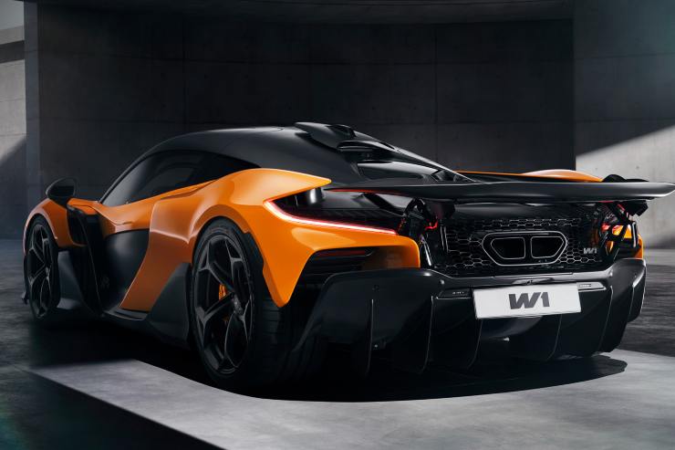 McLaren SUV Ibrido novità