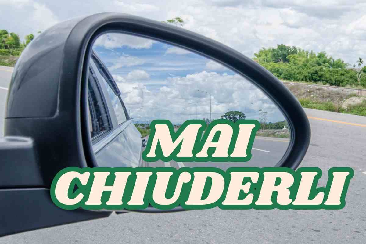 Specchietto auto attenzione multa