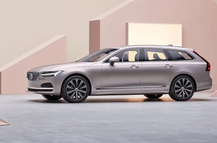 Auto Volvo V90 station wagon