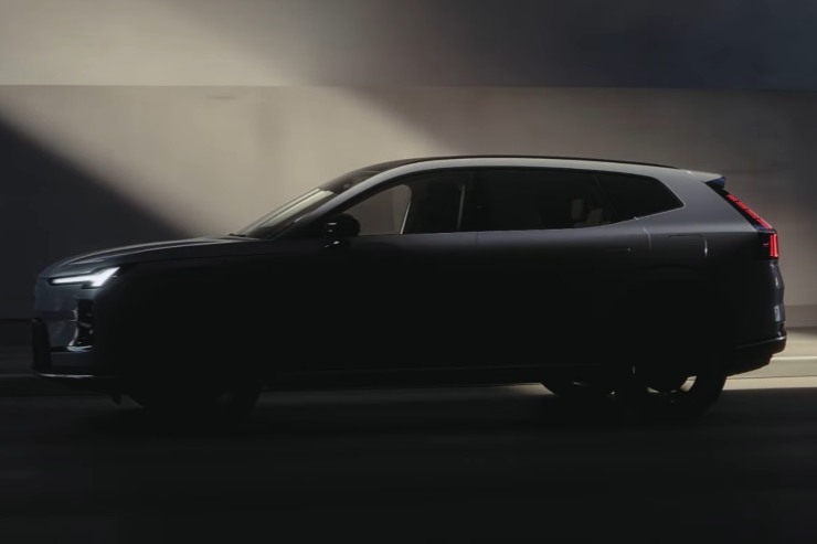 SUV Volvo XC70 novità 1200 km