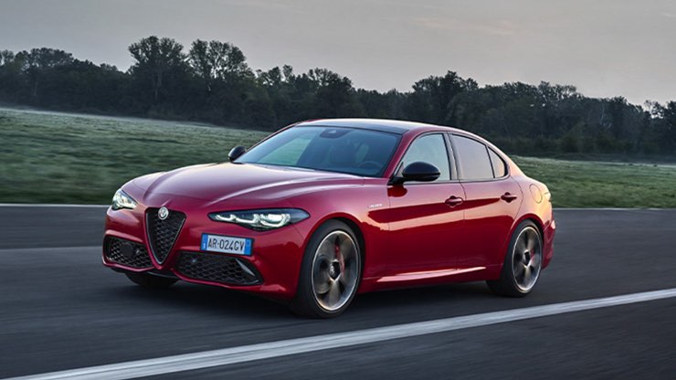 Alfa Romeo Giulia in produzione fino al 2027