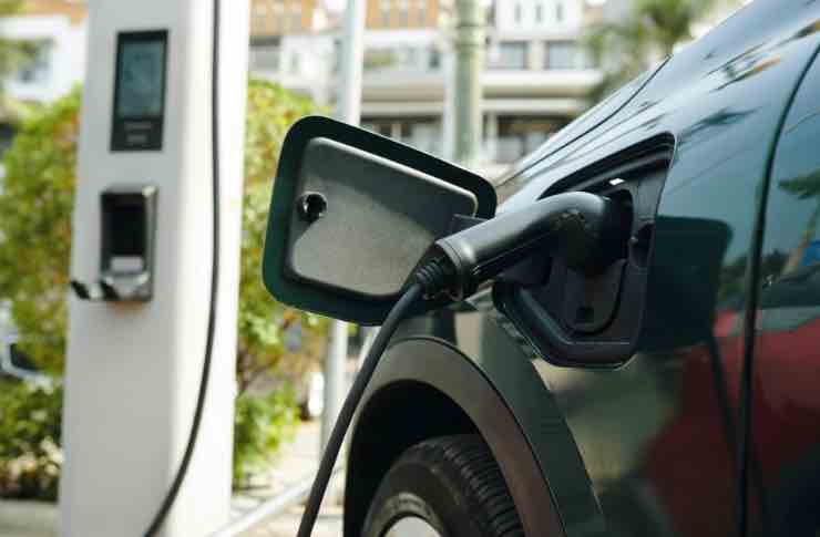 Auto elettrica batteria da un milione di km