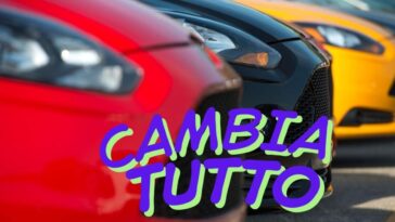 Il profilo di tre auto e la scritta "cambia tutto"