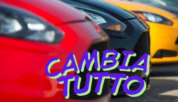 Il profilo di tre auto e la scritta "cambia tutto"