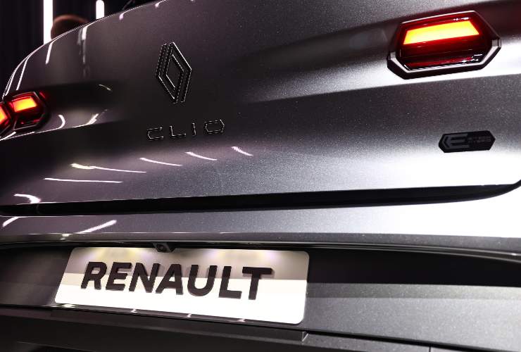 Renault hacker