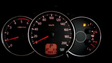 Spia auto fermati subito