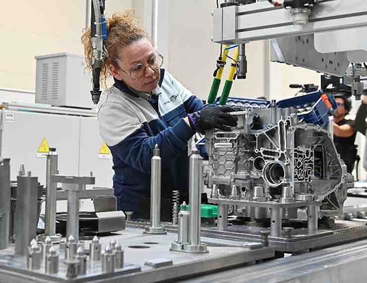 Stellantis Italia nuovo motore diesel ibrido