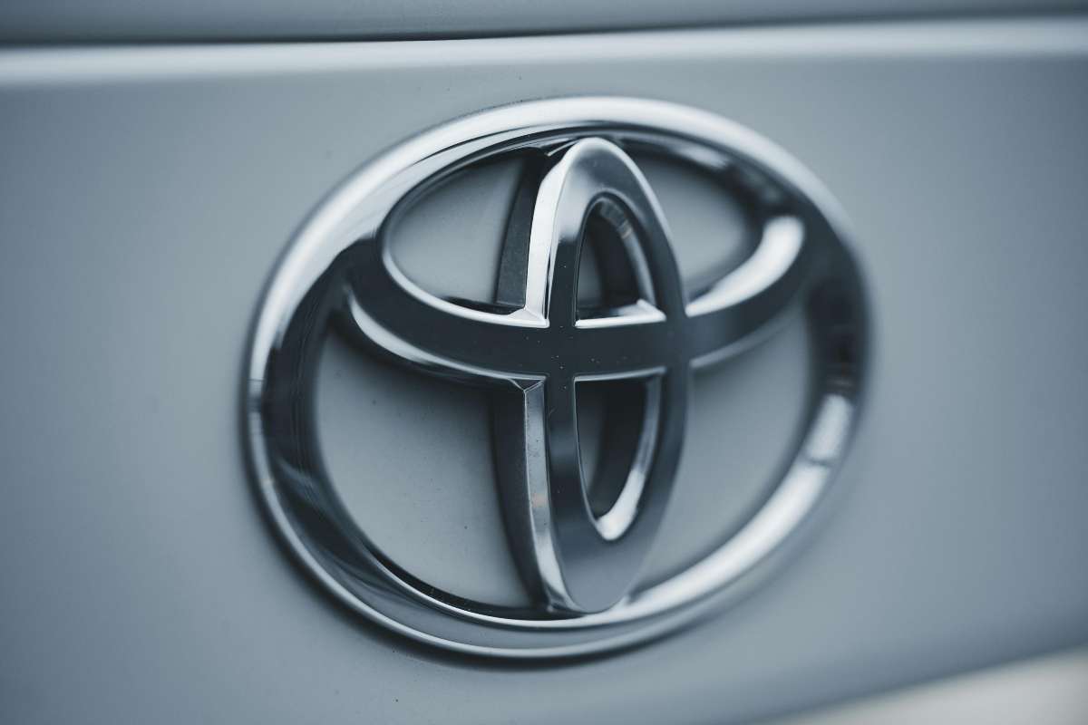 Toyota lancia il fuoristrada a benzina