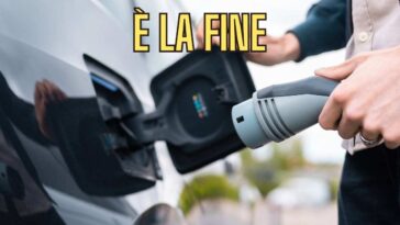 Auto elettriche, arriva la parola fine: si avvicina una vera e propria catastrofe per il settore