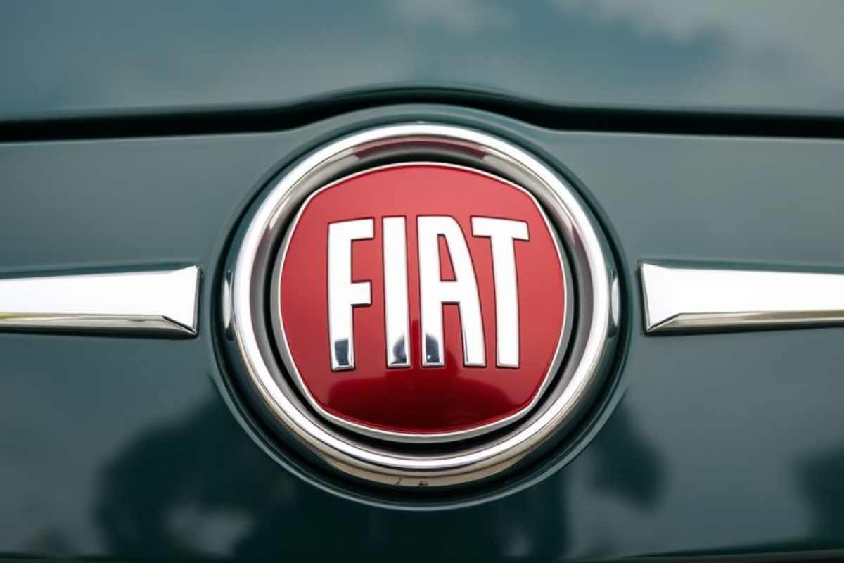 Problemi in casa FIAT, il modello più iconico riceve un richiamo: ecco cosa non va