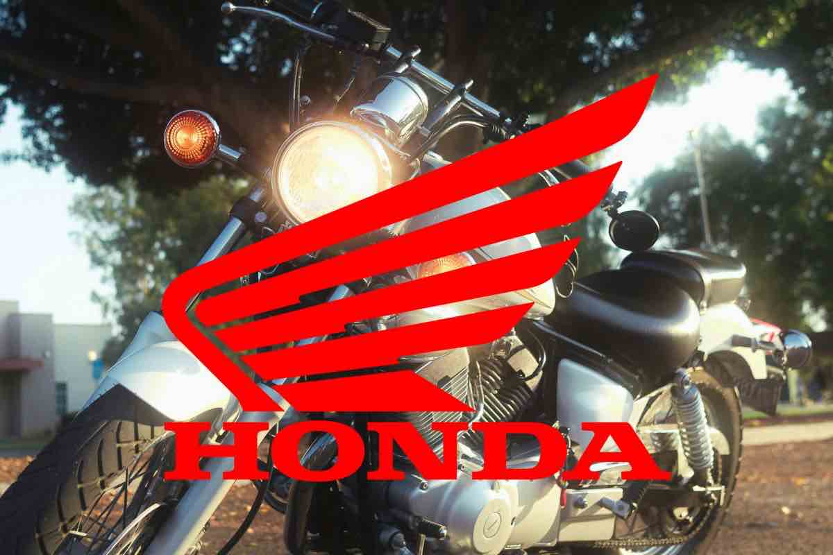 Honda CMX1100 Rebel moto cruiser