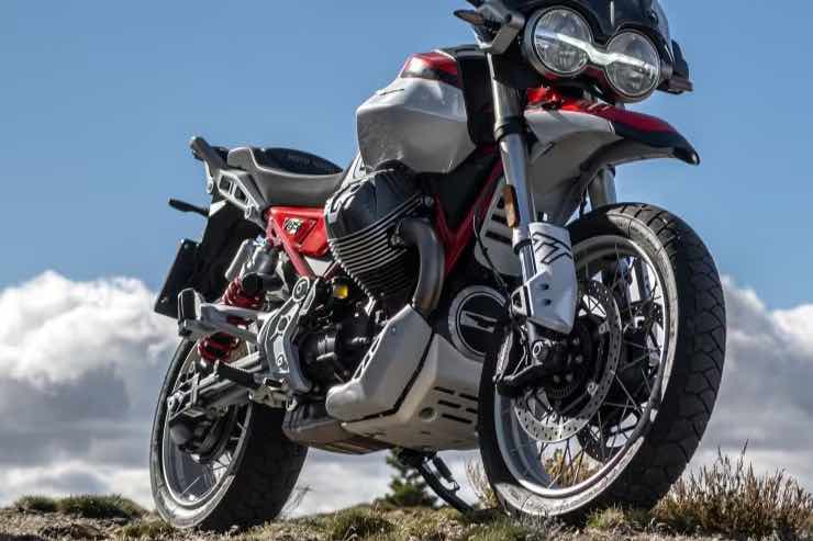 Moto Guzzi V85TT novità