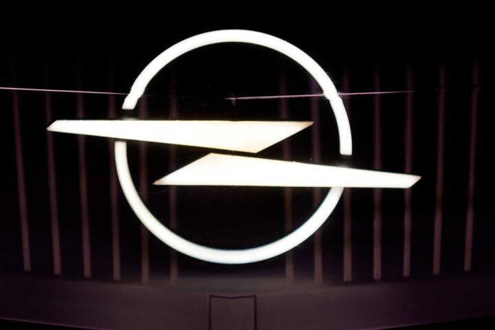 Opel mette il fuori tutto, sino a 10mila euro di vantaggi: come ottenerli e su quali vetture