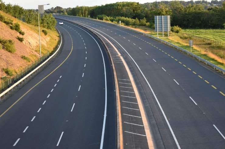 Mezzi pubblici sospeso tangenziale est