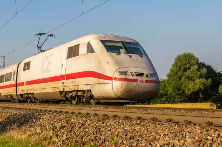 Treno FS novità Parigi Londra