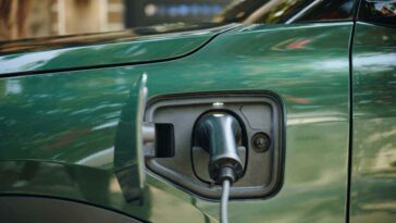 Quanto costa riparare un'auto elettrica?