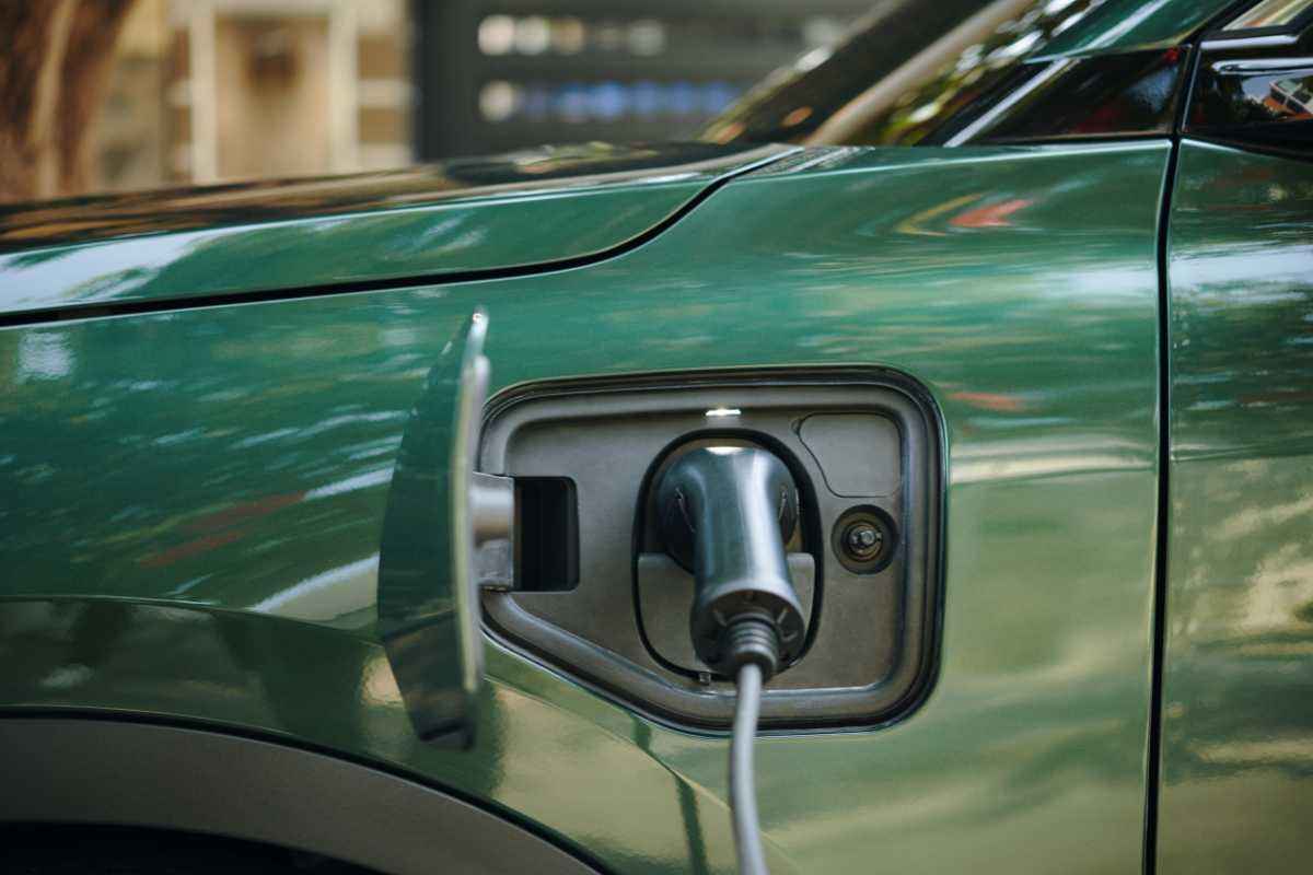 Quanto costa riparare un'auto elettrica?