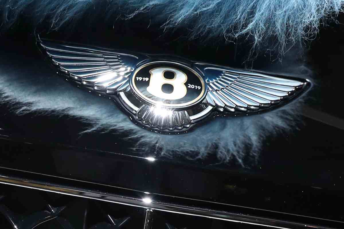 Una Bentley preparata per fare la Bugatti