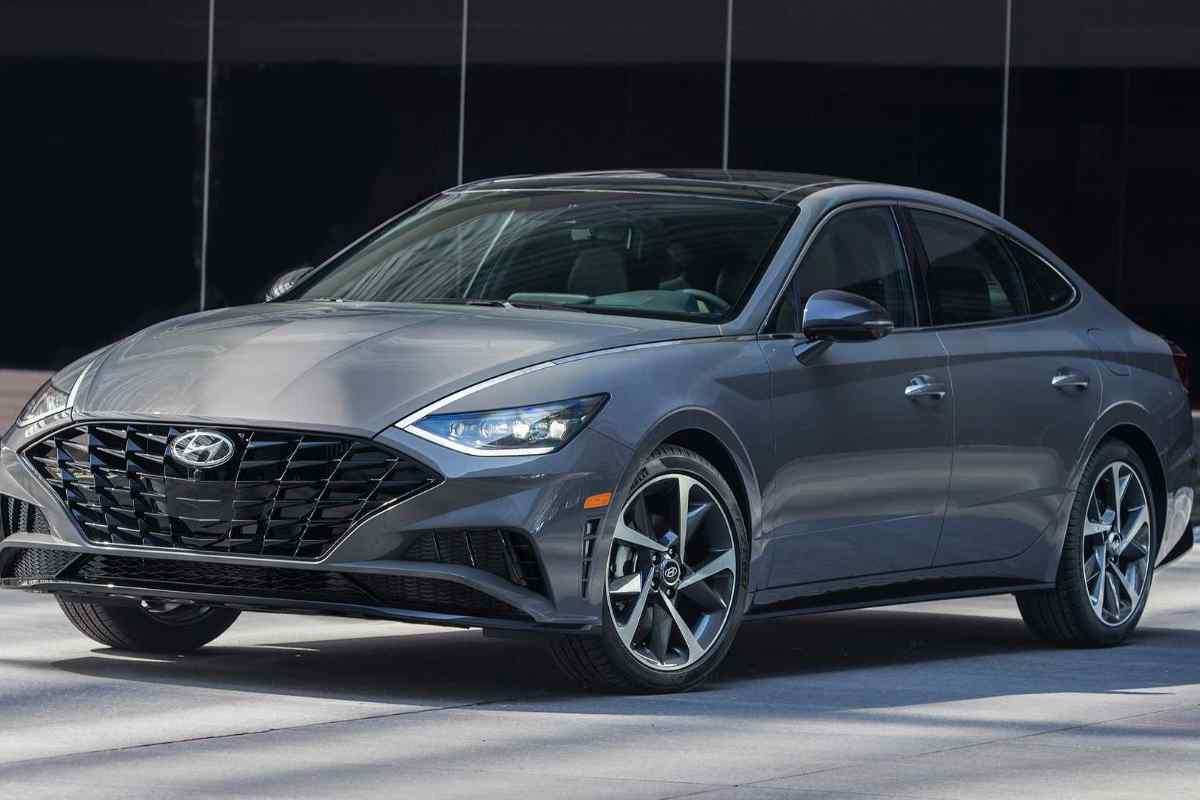 Guai tecnici per Hyundai Sonata