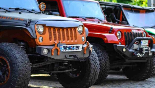 Una Jeep pronta alla guerra