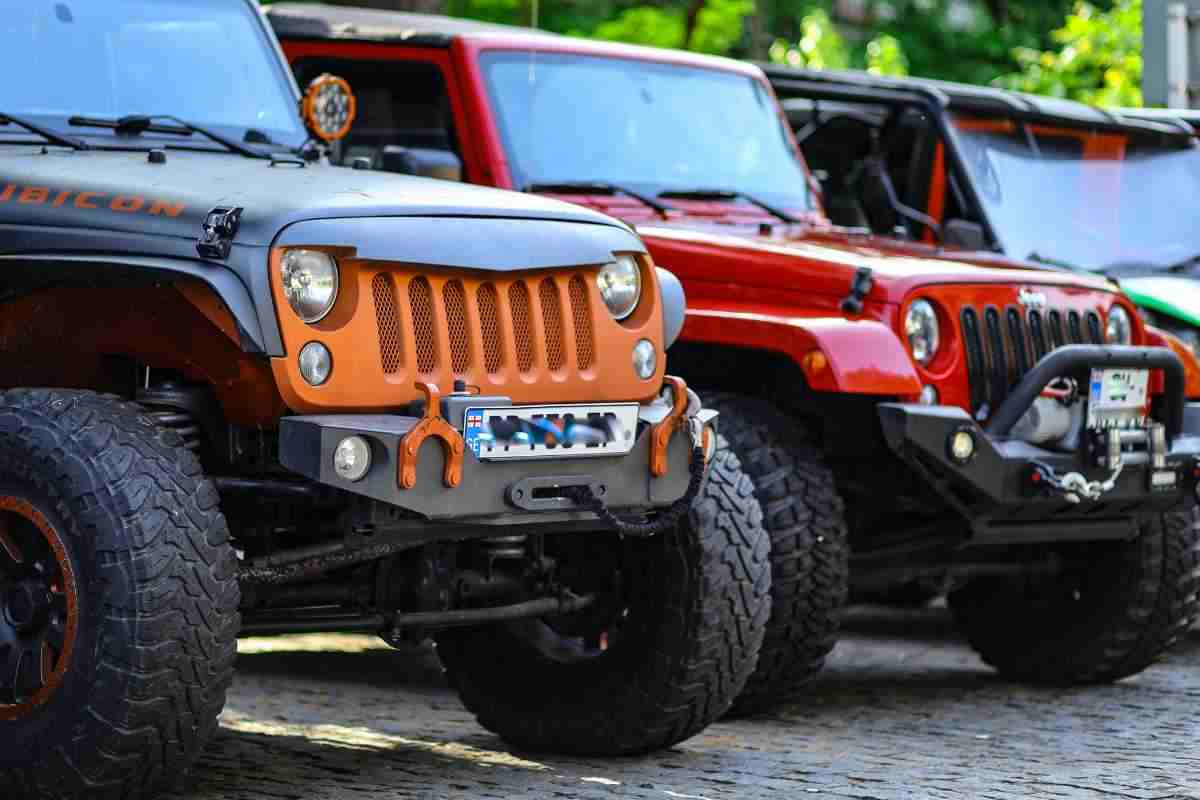 Una Jeep pronta alla guerra