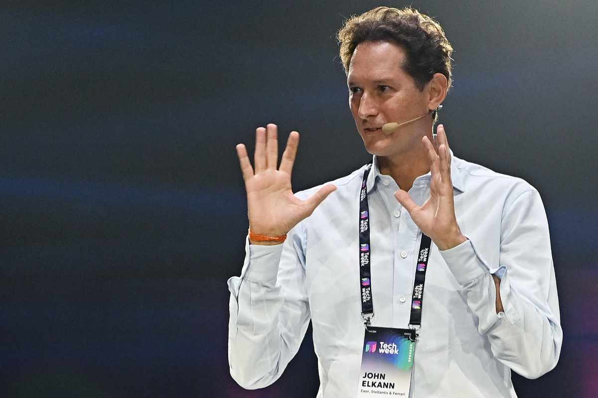 John Elkann auto personale